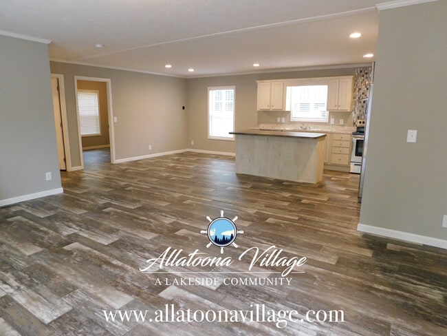 Building Photo - 3BR/2Bth with Lake Access! Pets Welcome wi...