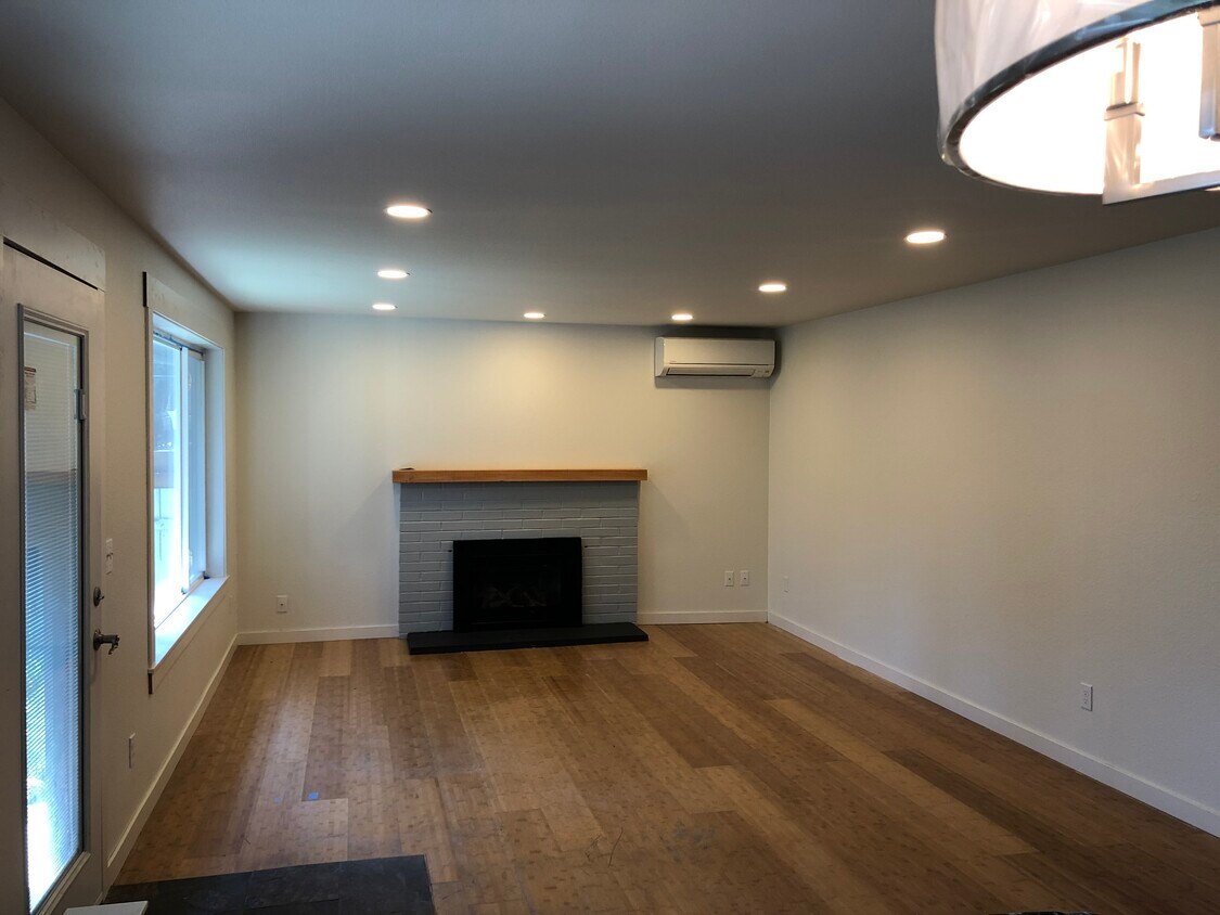 Foto principal - 2517 Superior St