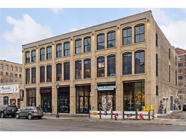 Building Photo - 525 N 3rd St