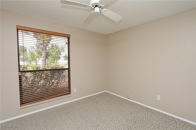 Foto del edificio - 7188 Bucknell Dr