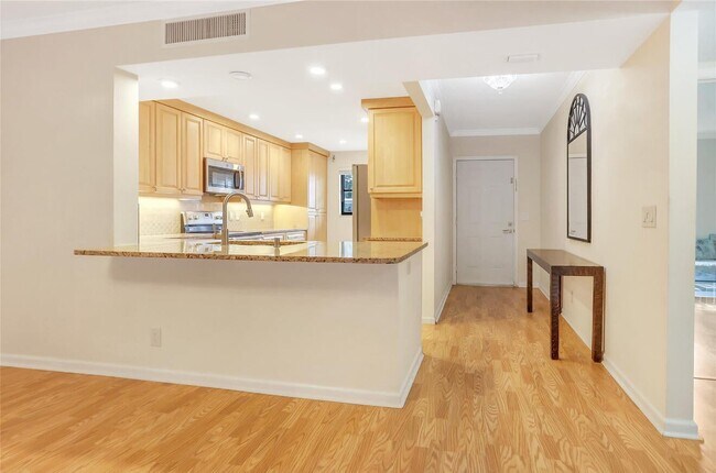 Building Photo - 300 N Highway A1A