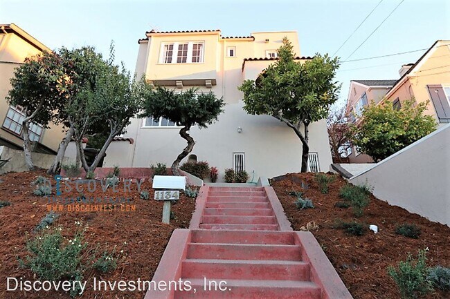 Building Photo - 3 br, 2.5 bath House - 1134 Winsor Ave.