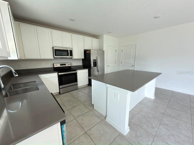 Building Photo - 1062 John Jacob Rd