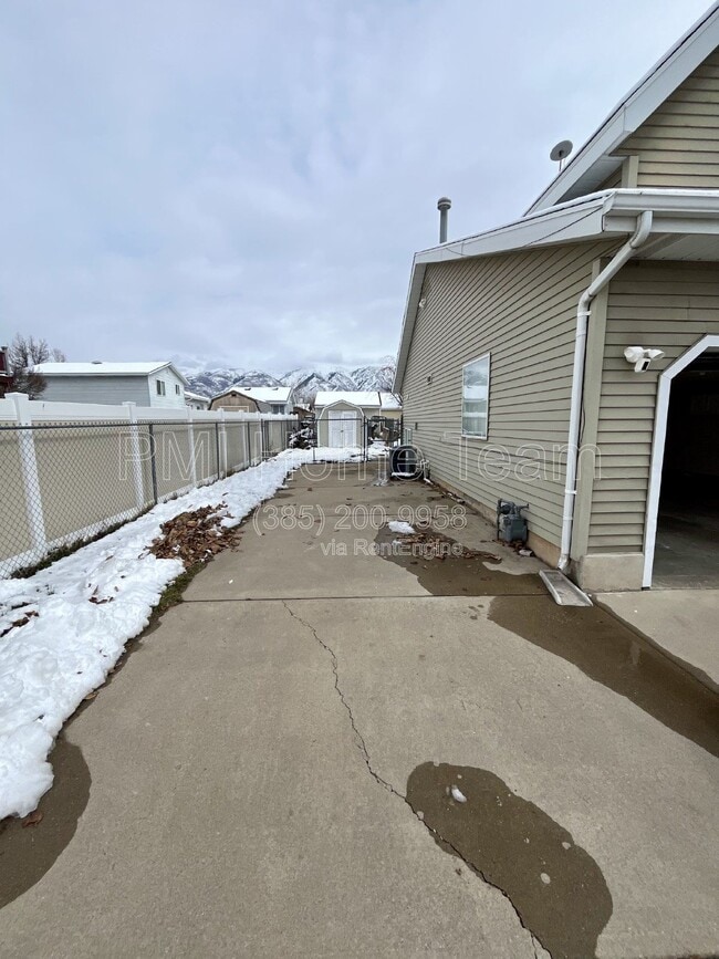 Foto del edificio - 1820 N 285 W