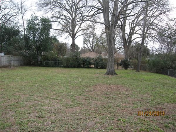 Building Photo - 1231 San Antonio St