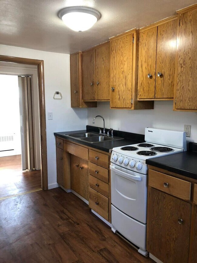Foto del edificio - 217 2nd Ave W