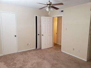 Building Photo - 14333 Memorial Dr