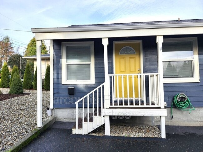 Photo - 1330 N Lafayette Ave Apartment