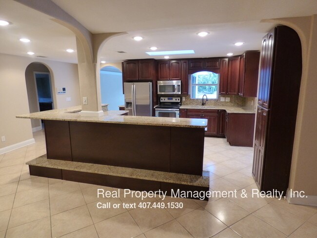 Building Photo - 5803 Tarawood Dr