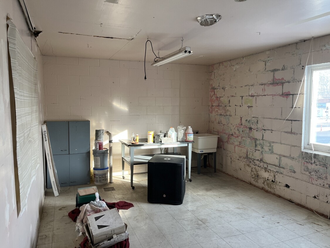 Photo - 5701 NW Radial Hwy (Omaha, NE)