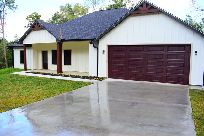 Foto del edificio - 2713 Sullivan Dr