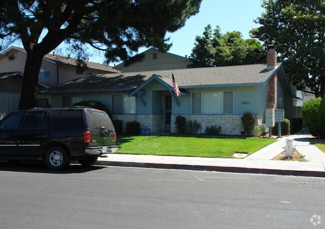 Foto del edificio - 891 Burbank
