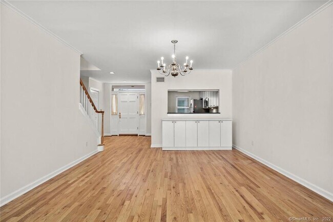 Building Photo - 51 Forest Ave