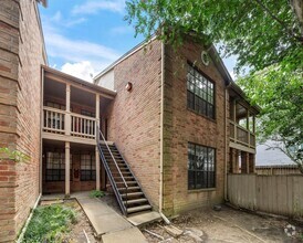 Building Photo - 2255 Braeswood Park Dr