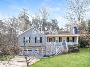 Building Photo - 108 Park Ave E