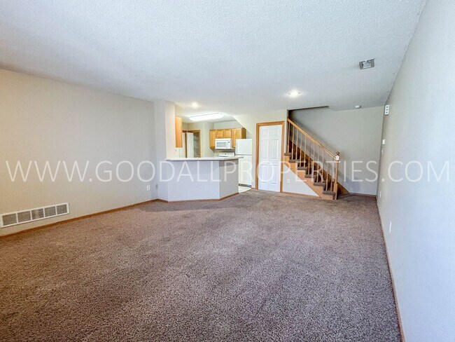 Foto del edificio - 2 Bedroom 1.5 Bathroom Townhome in West De...