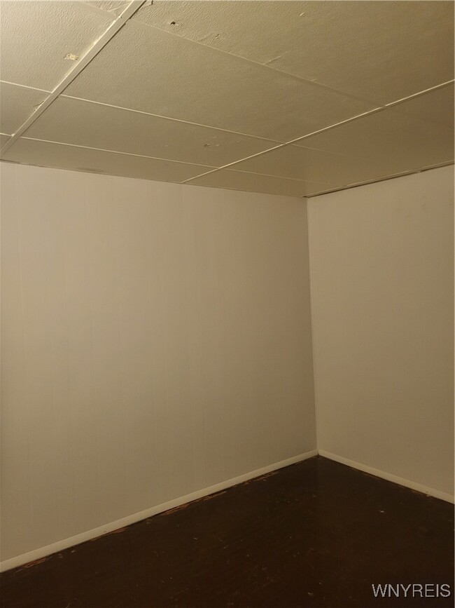 Building Photo - 267 Crestwood Ave