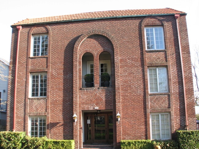 Interior Photo - Queen Anne Apartments