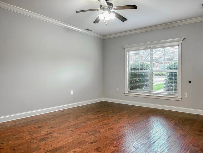 Building Photo - 105 Belle Chase Wy NE