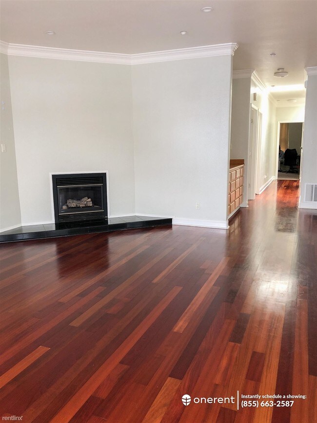 Building Photo - 3 br, 2 bath Duplex - 796 Hillside Blvd -
