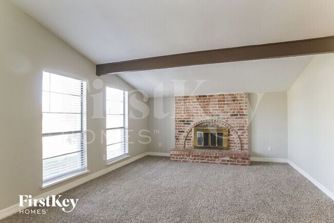 Foto del edificio - 14526 Merry Meadow Dr