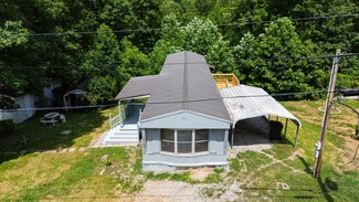 Building Photo - 220 Lakeshore Dr