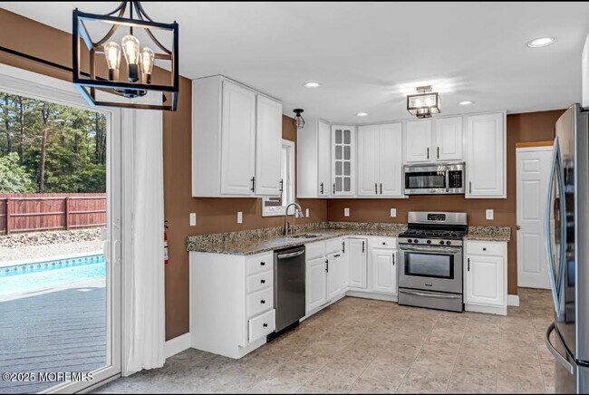 Building Photo - 476 Birch Bark Dr