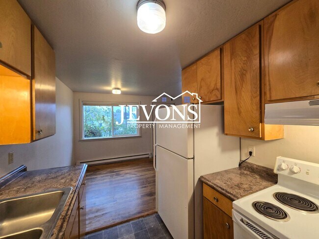 Foto del edificio - 2512-2514 Clinton Way Yakima, WA 98902