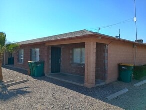 Building Photo - 403 N Sunshine Blvd