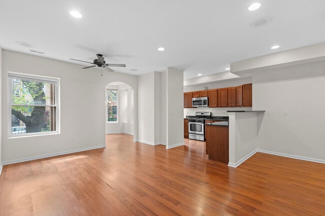 Building Photo - 7717 N Marshfield Ave