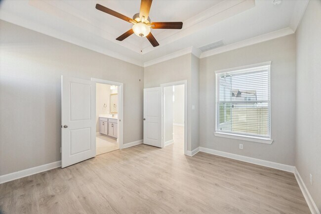 Building Photo - 5518 Kindle Aly