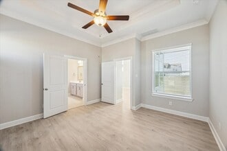 Building Photo - 5518 Kindle Aly