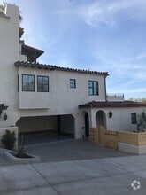 Building Photo - 433 Alameda Padre Serra