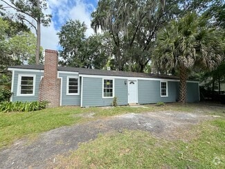 Building Photo - 5645 Betty Dr