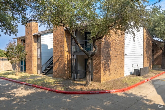 Building Photo - Lakeland Apartments