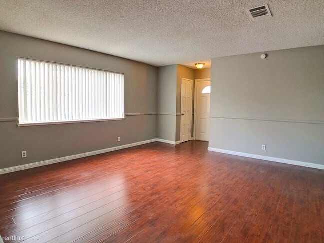 Building Photo - 3 br, 2 bath House - 808 Antigua St