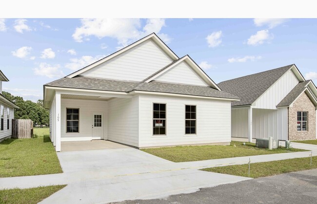 Building Photo - 105 Santa Marta Dr