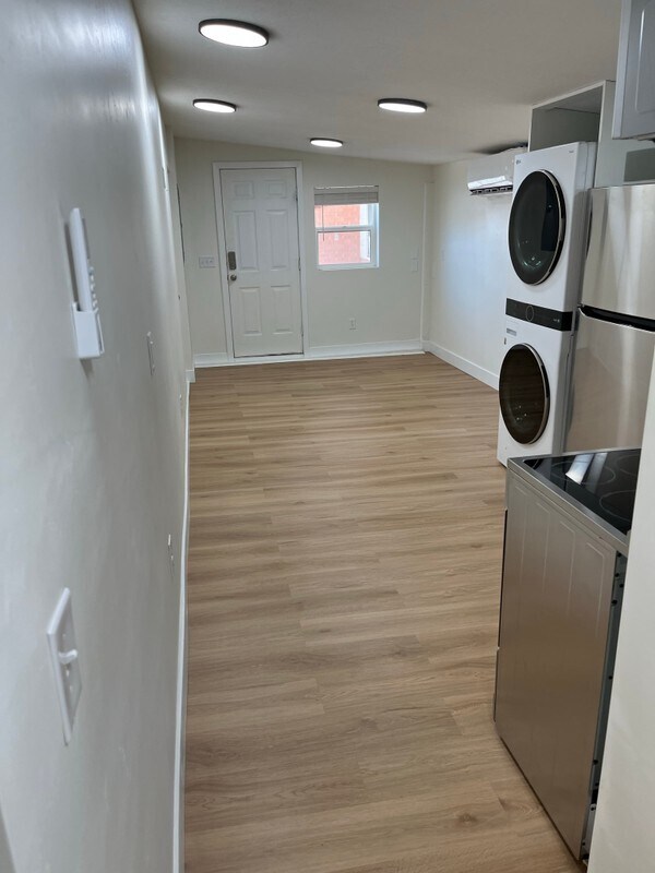 Foto del edificio - 8159 Roosevelt St