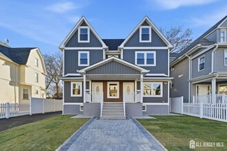 Building Photo - 46 Eppirt St