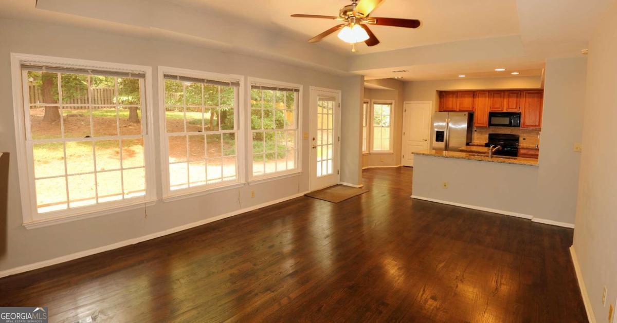 Primary Photo - 1045 Vinebrook Ln