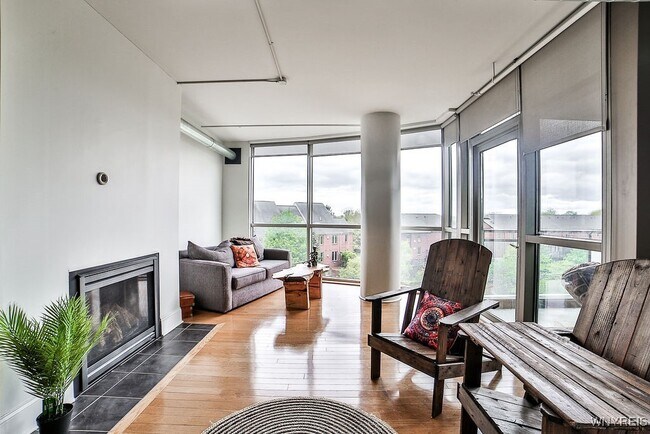 Foto del edificio - 132 Lakefront Blvd