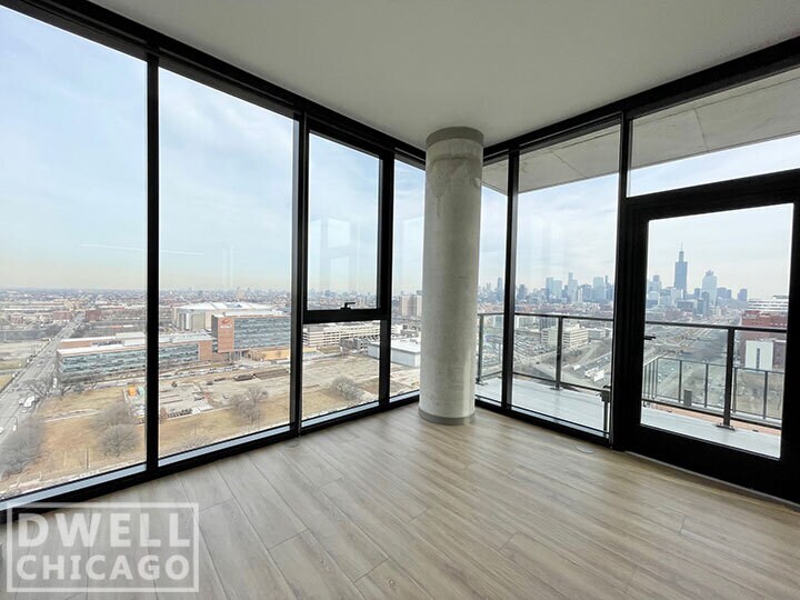 Foto principal - 517 S Damen Ave
