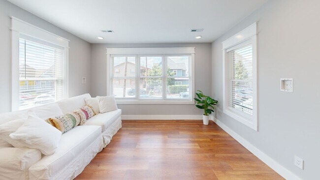Foto del edificio - 1704 Highland Ave
