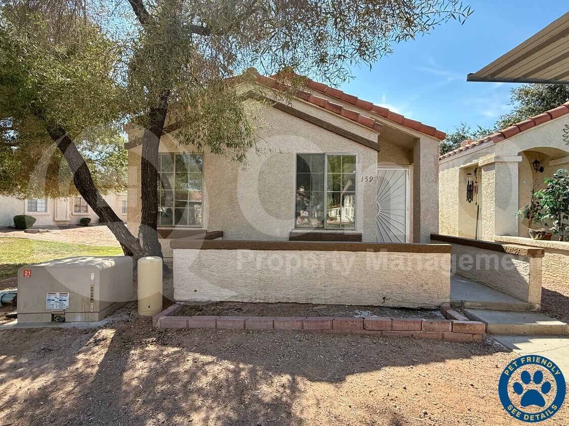 Foto principal - 726 S Nebraska St