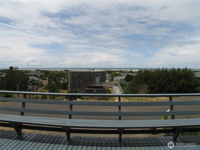 Building Photo - 33610 J Pl