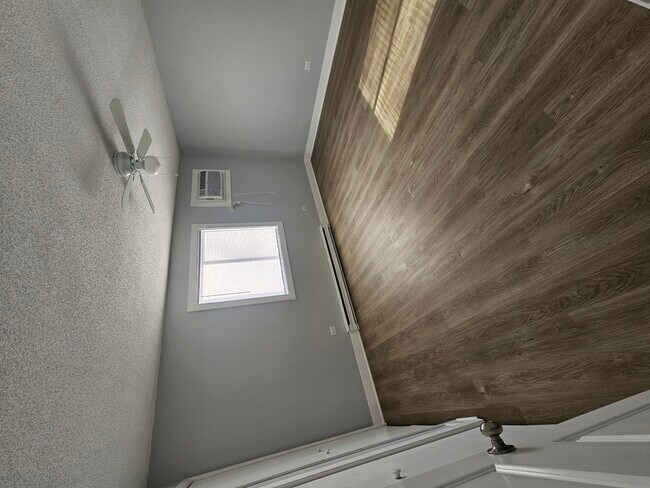 Foto del edificio - 212 Madison St