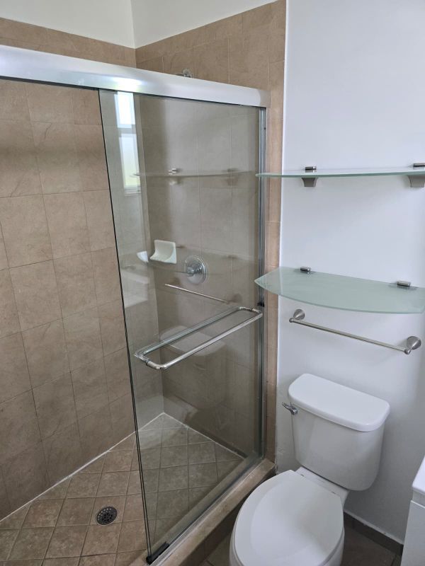 Building Photo - 134 SE 28th Ter