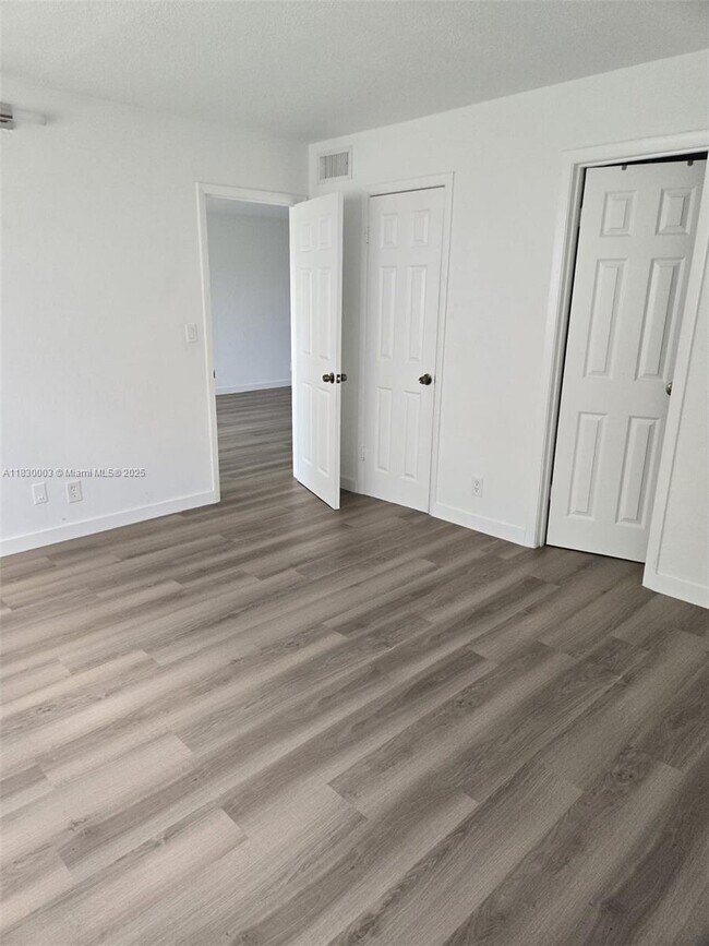 Foto del edificio - 1700 NW 58th Terrace