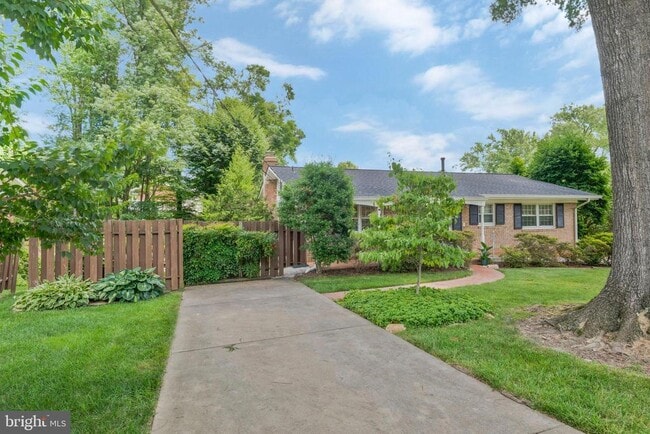 Building Photo - 8632 Aberdeen Ct
