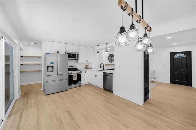 Foto del edificio - 929 Creekdale Dr